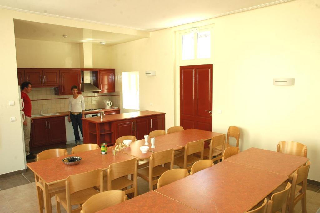 La Maison Des Randonneurs Hostel Auxerre Εξωτερικό φωτογραφία