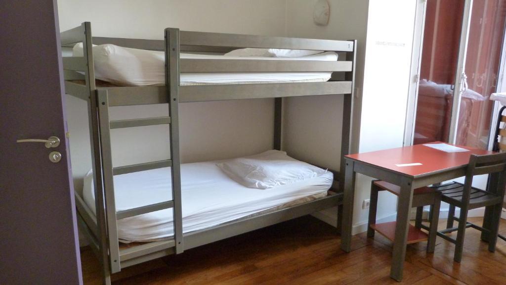 La Maison Des Randonneurs Hostel Auxerre Δωμάτιο φωτογραφία