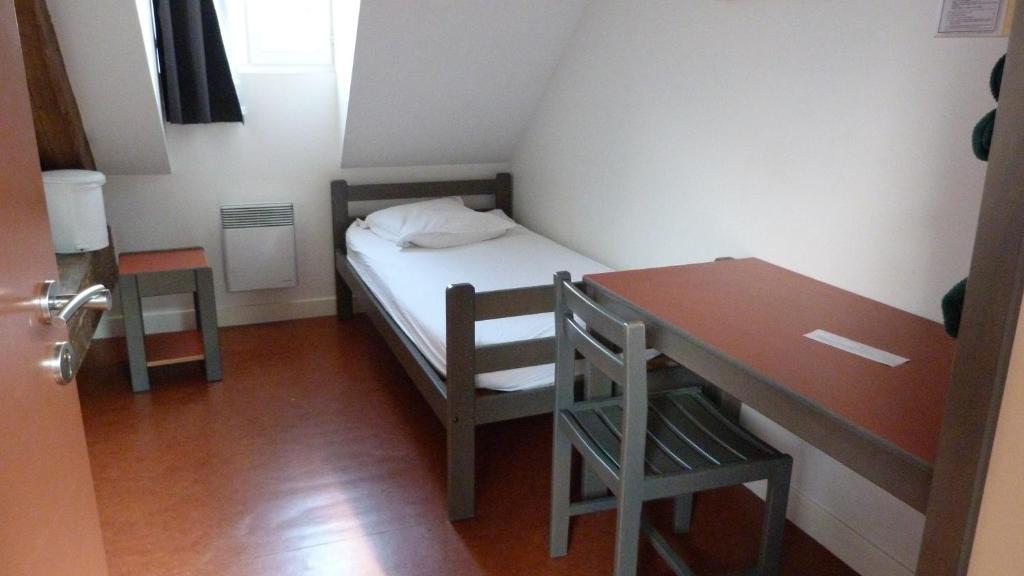 La Maison Des Randonneurs Hostel Auxerre Δωμάτιο φωτογραφία